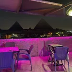 Pyramids Inn