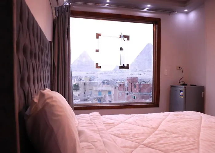 Pyramids Inn